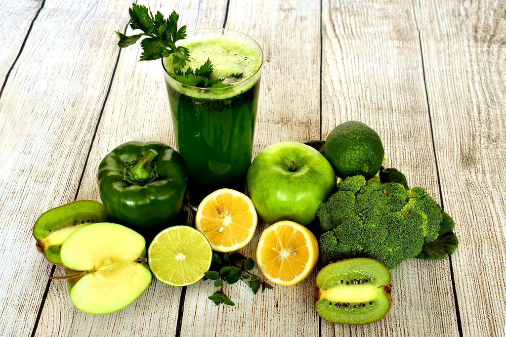 Bottled cold pressed fruit juices